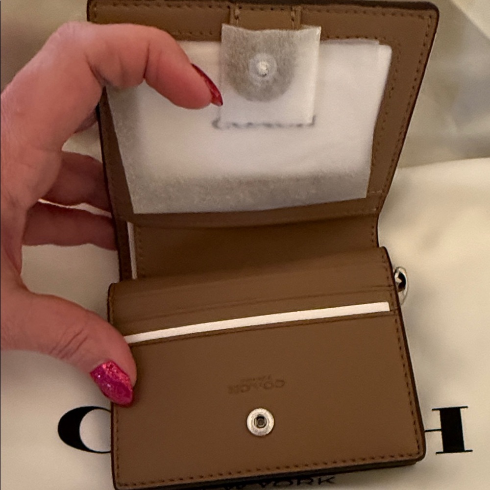 🌈Coach NWT Snap Wallet In Rainbow Canvas Signature print with Silver Hardware - Picture 6 of 8